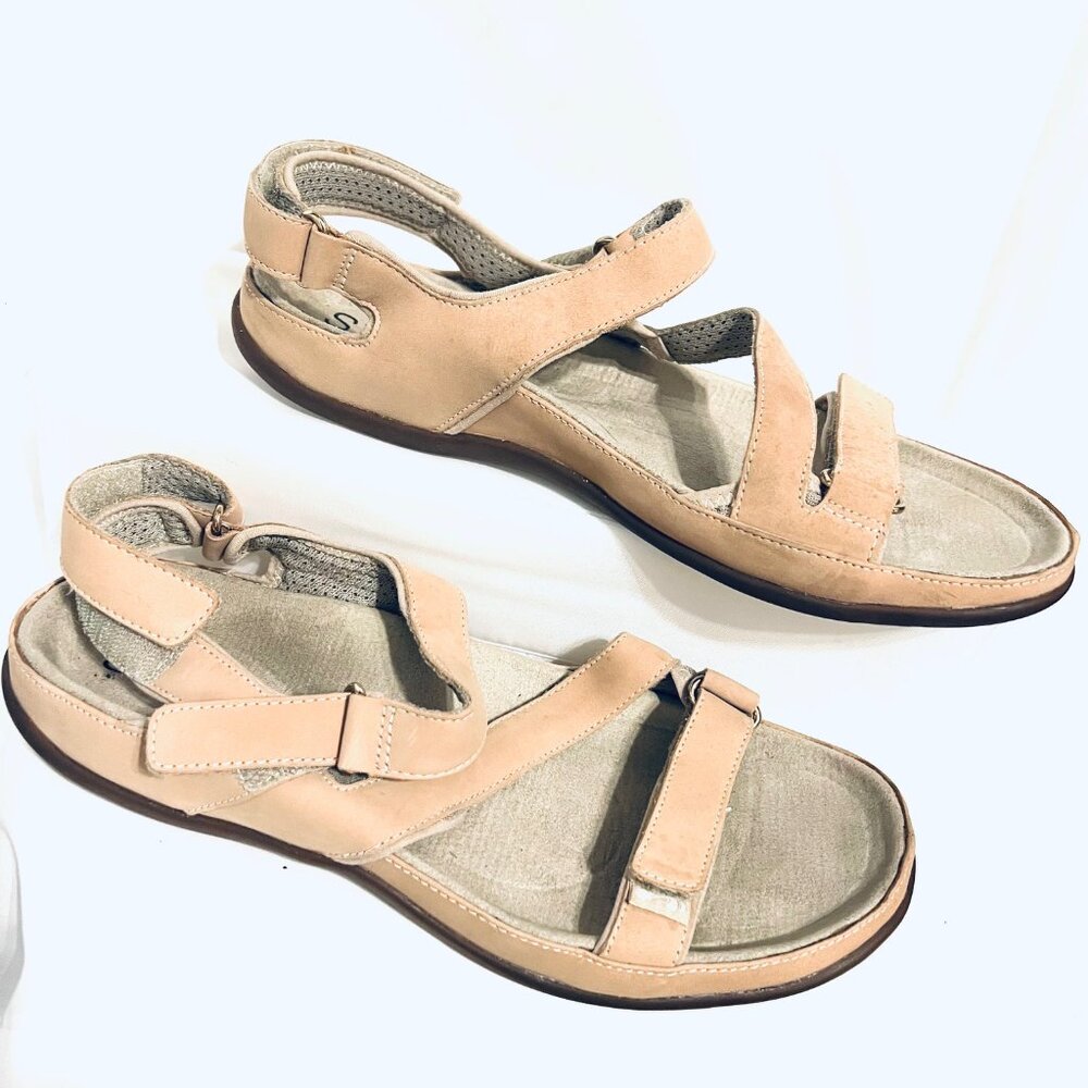 Strive Montana-Women's Sz 8 1/2-9-Cohu Beige-Nubuck Leather-Velcro Adjustable